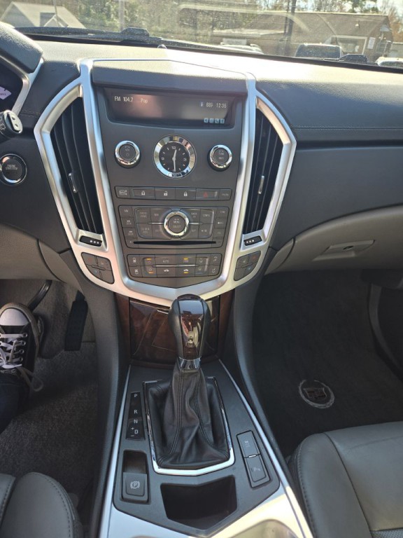 2011 Cadillac SRX Image 15