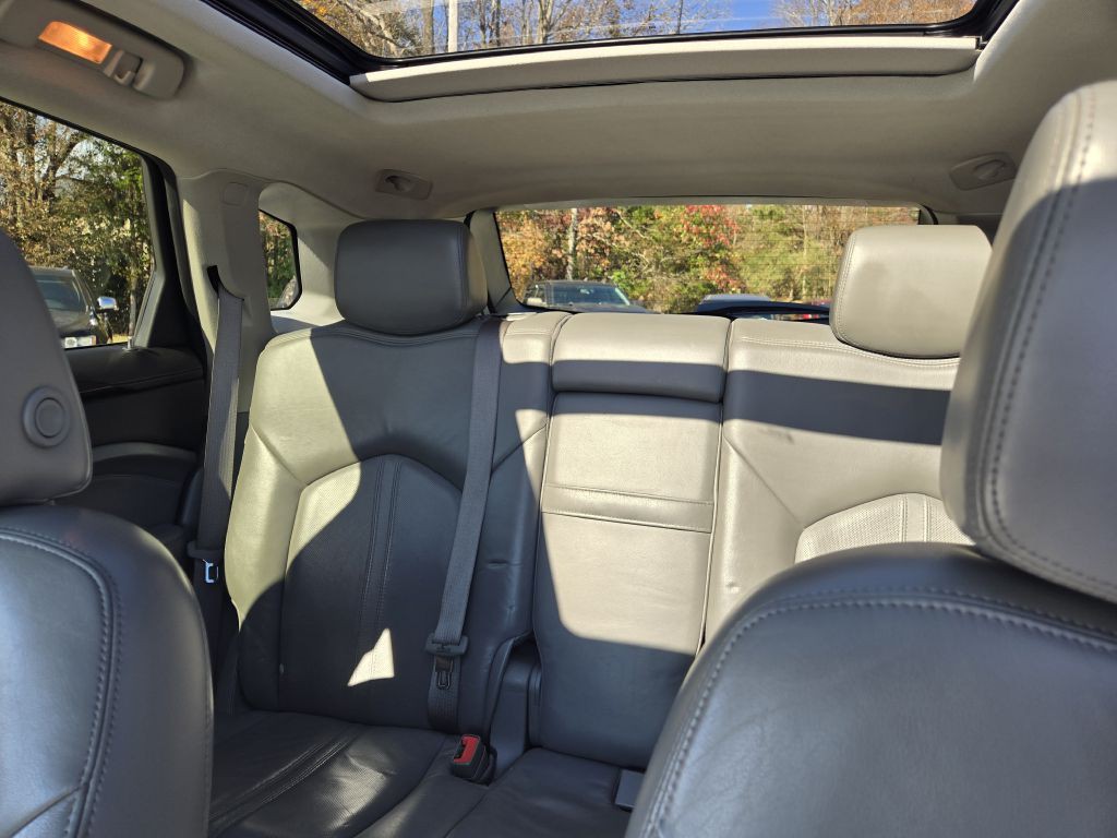 2011 Cadillac SRX Image 22