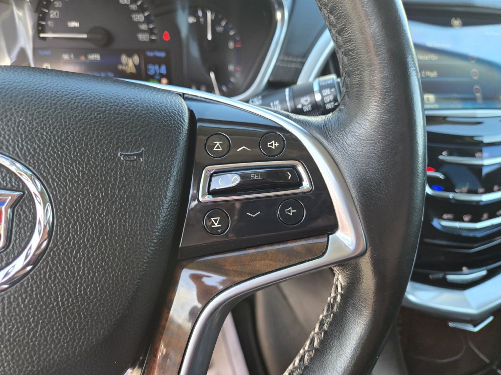 2013 Cadillac SRX Image 16