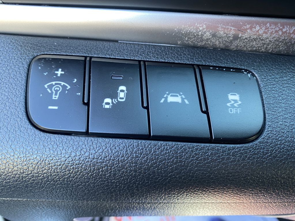 2020 Hyundai Elantra Image 9