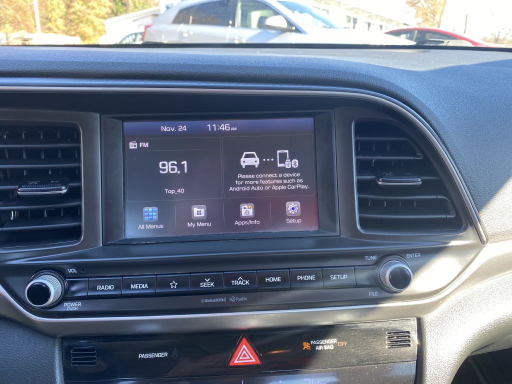 2020 Hyundai Elantra Image 12