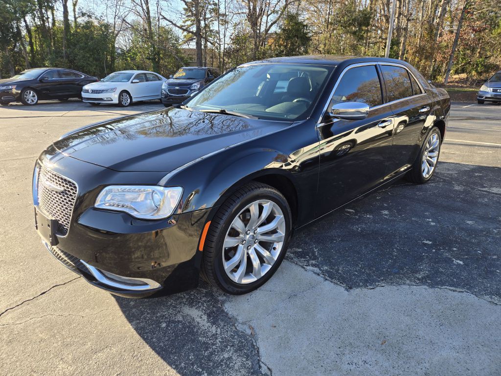 2019 Chrysler 300 Image 3