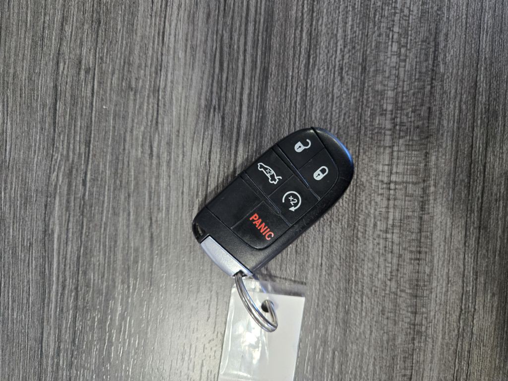 2019 Chrysler 300 Image 24