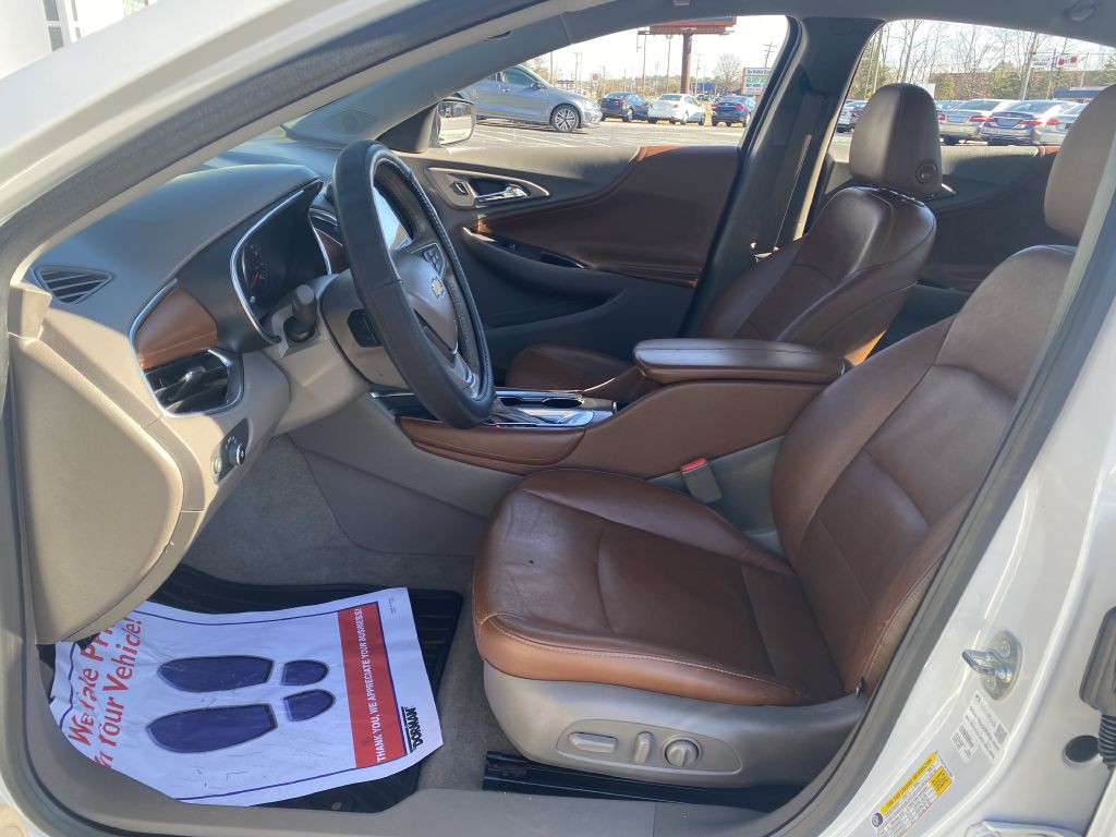 2016 Chevrolet Malibu Image 5