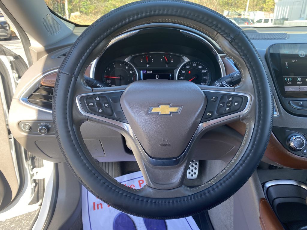 2016 Chevrolet Malibu Image 9