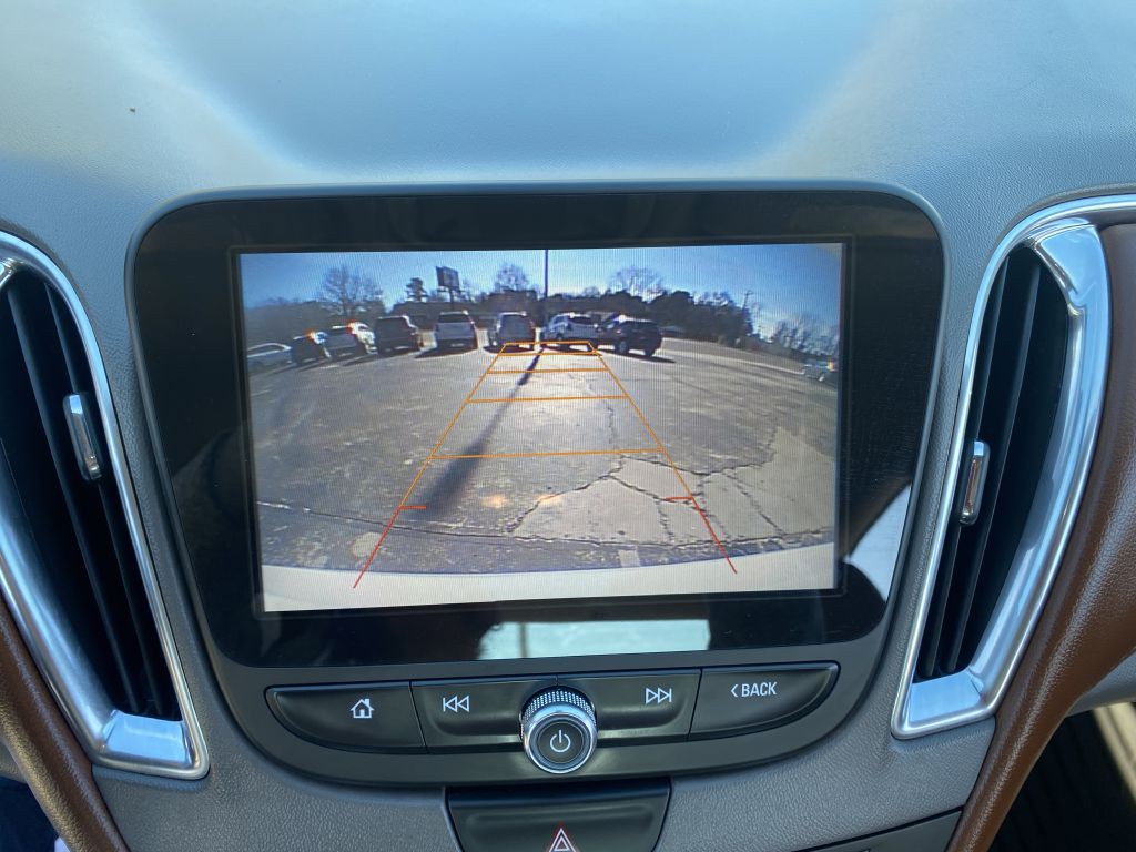 2016 Chevrolet Malibu Image 13