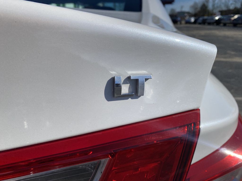 2016 Chevrolet Malibu Image 21