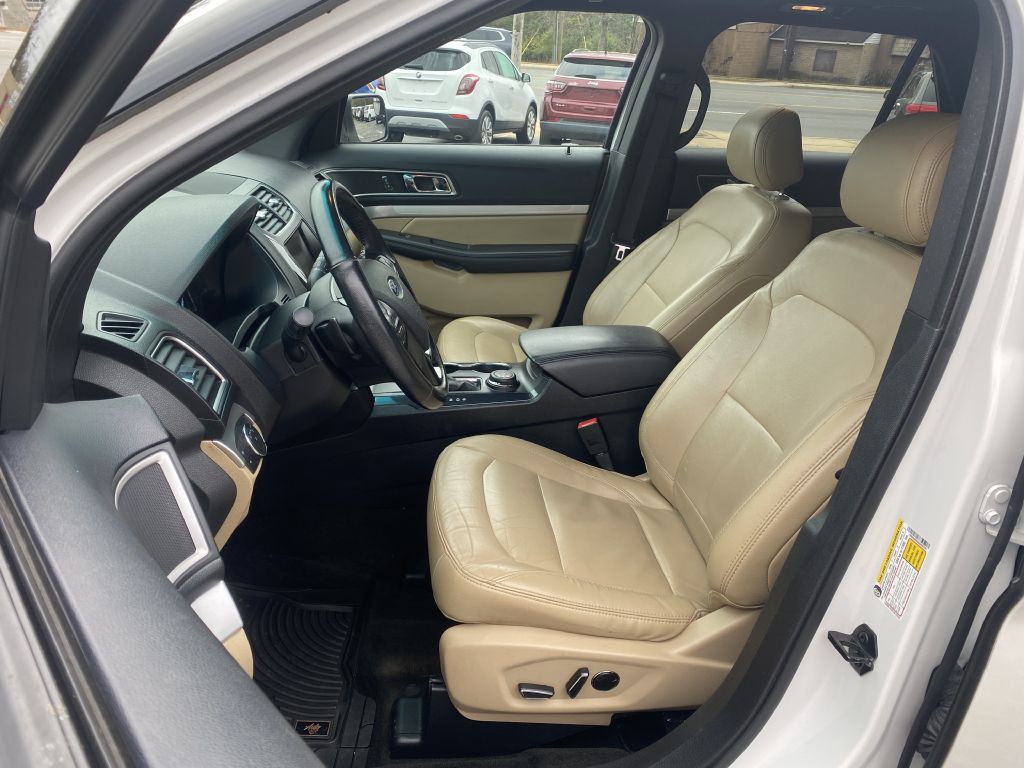 2016 Ford Explorer Image 13