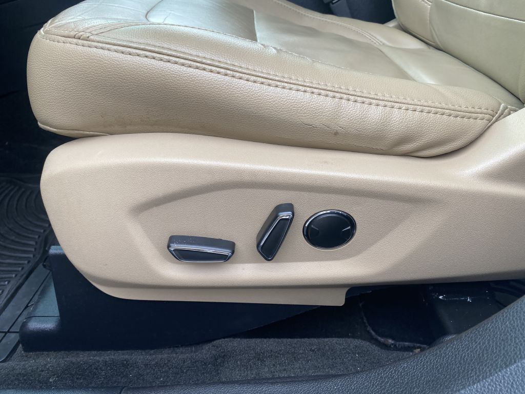 2016 Ford Explorer Image 14