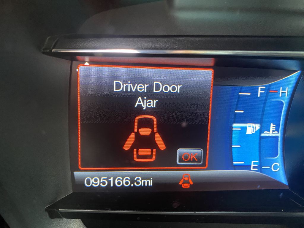 2016 Ford Explorer Image 16