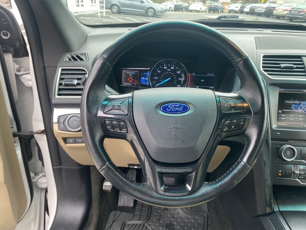 2016 Ford Explorer Image 18