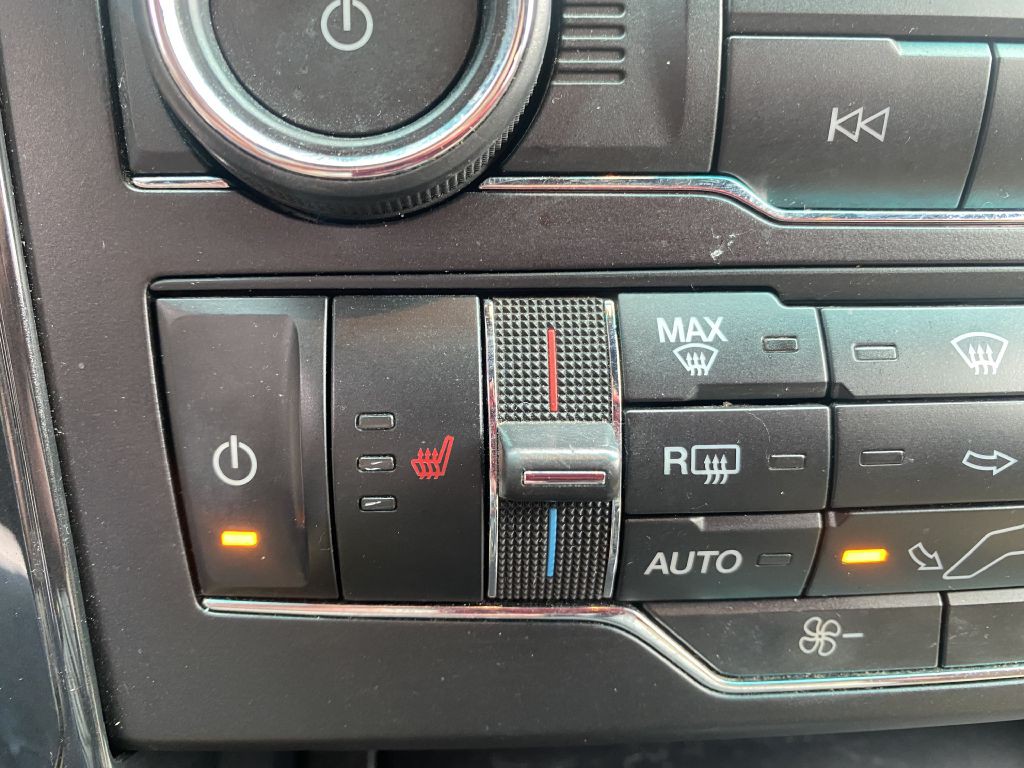 2016 Ford Explorer Image 22