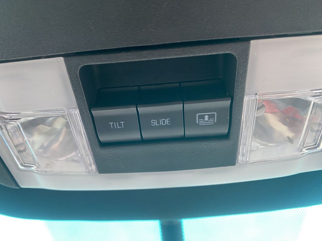 2016 Ford Explorer Image 26