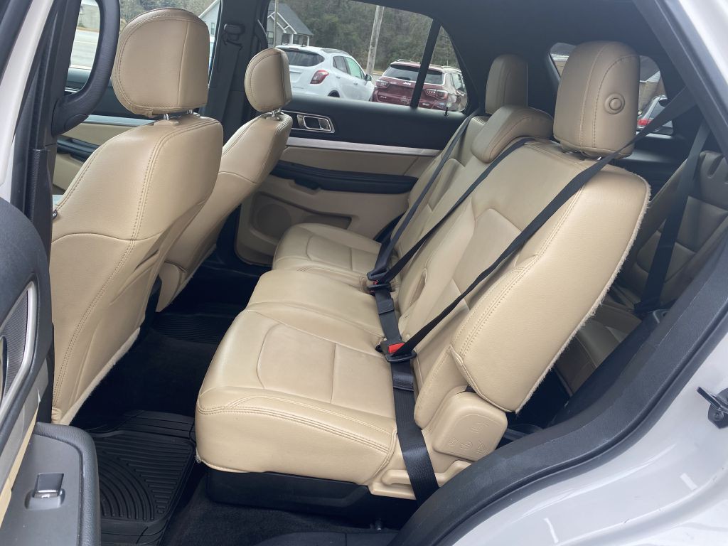 2016 Ford Explorer Image 30