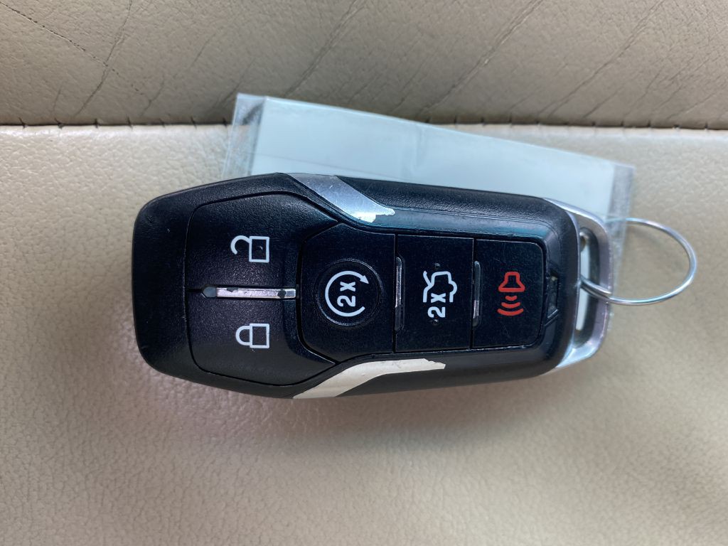 2016 Ford Explorer Image 39