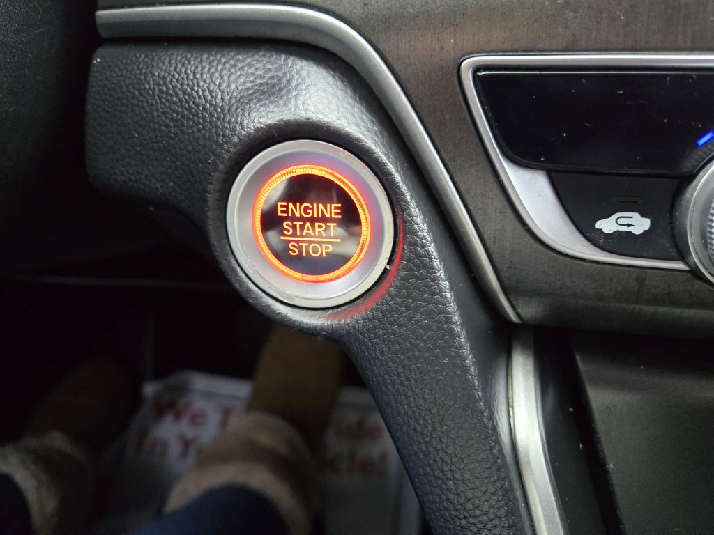 2020 Honda Accord Image 18