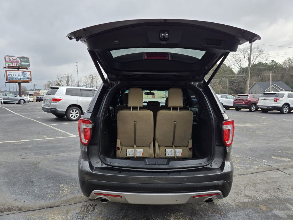 2016 Ford Explorer Image 9
