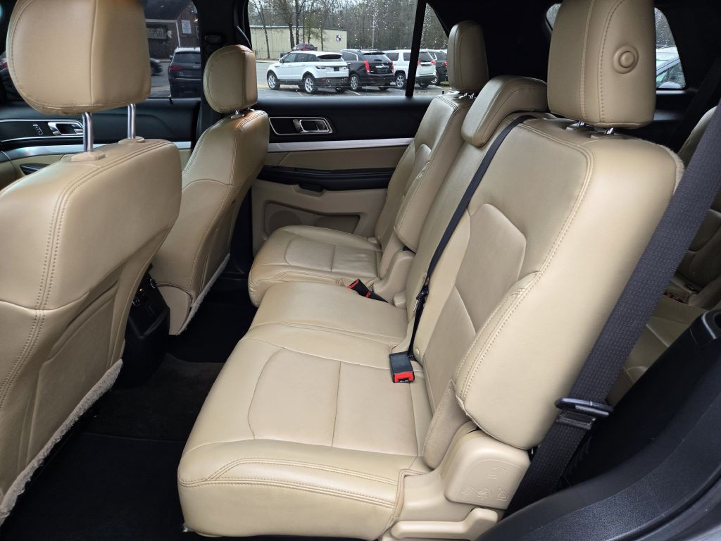 2016 Ford Explorer Image 12