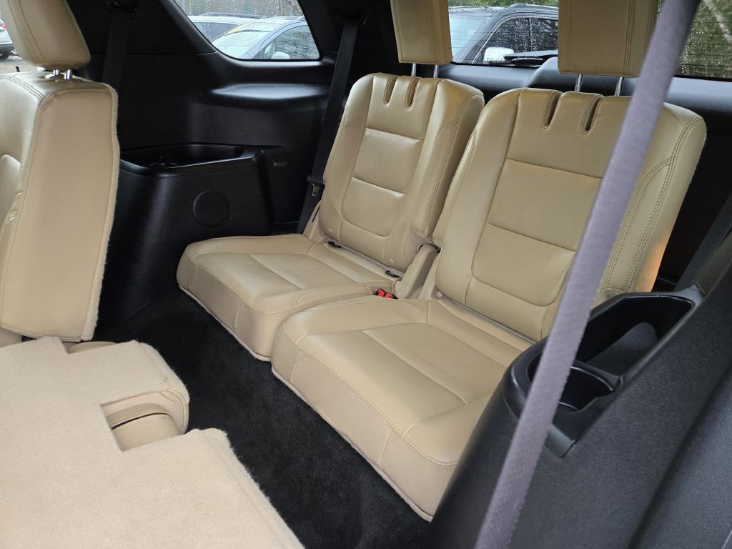 2016 Ford Explorer Image 13