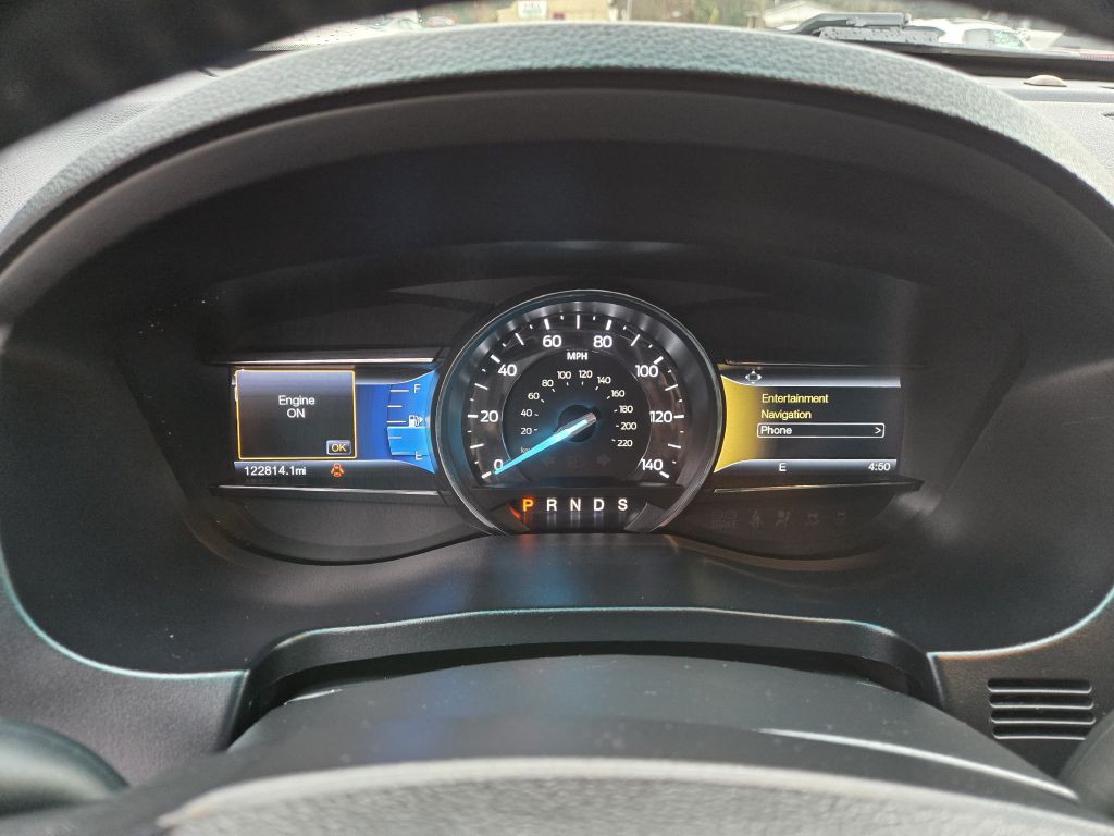 2016 Ford Explorer Image 16