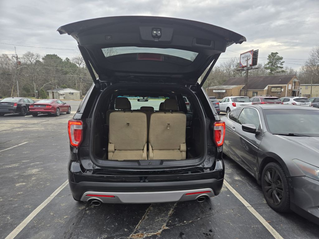 2017 Ford Explorer Image 8