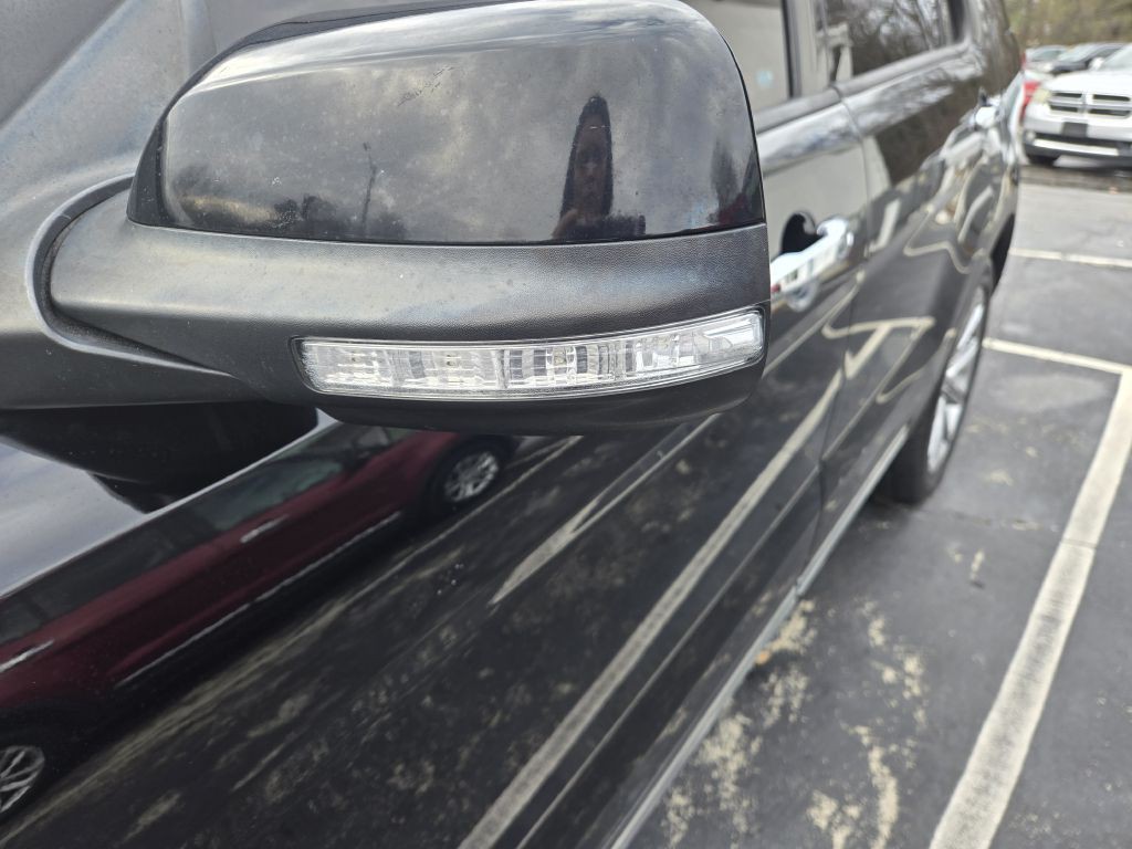 2017 Ford Explorer Image 9