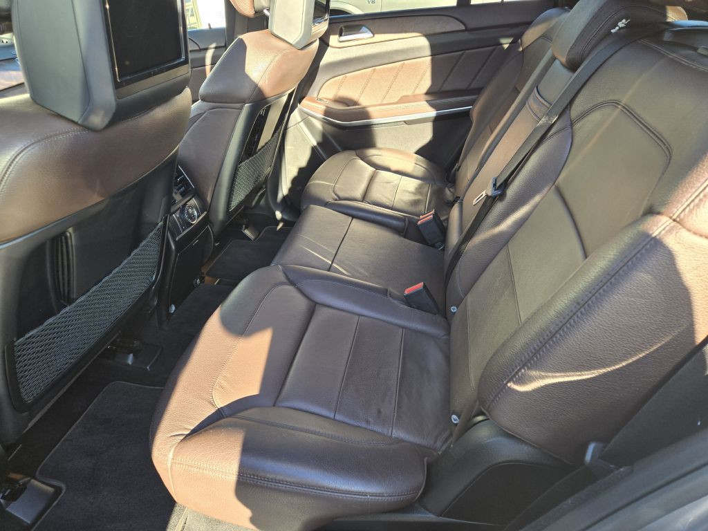 2015 Mercedes-Benz GL-Class Image 16