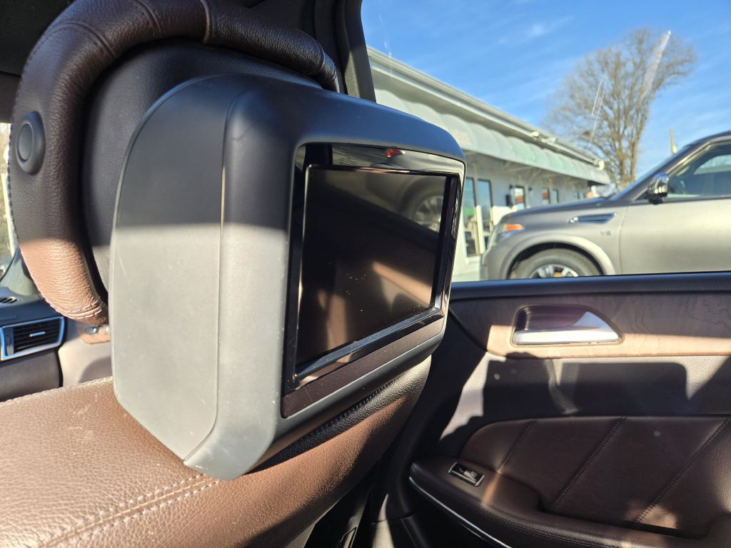 2015 Mercedes-Benz GL-Class Image 19