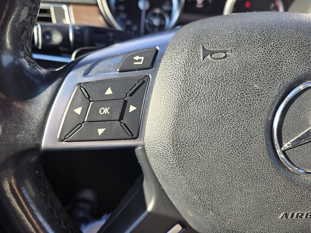 2015 Mercedes-Benz GL-Class Image 30