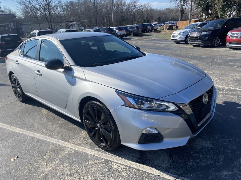 2021 Nissan Altima Image 1