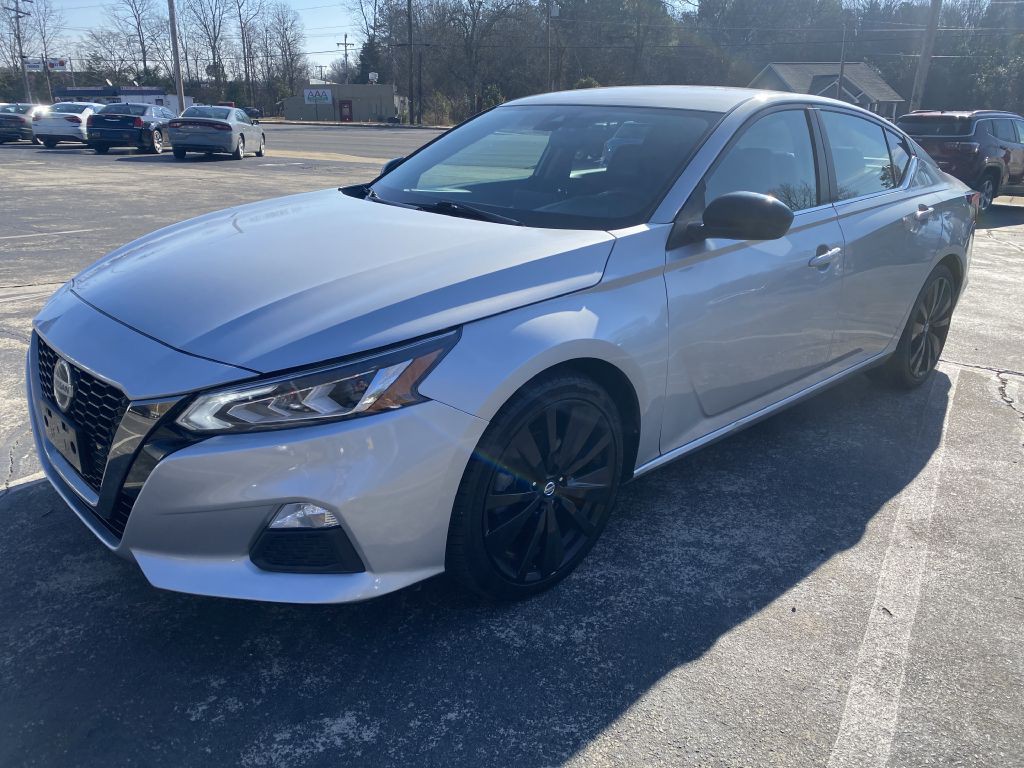 2021 Nissan Altima Image 2