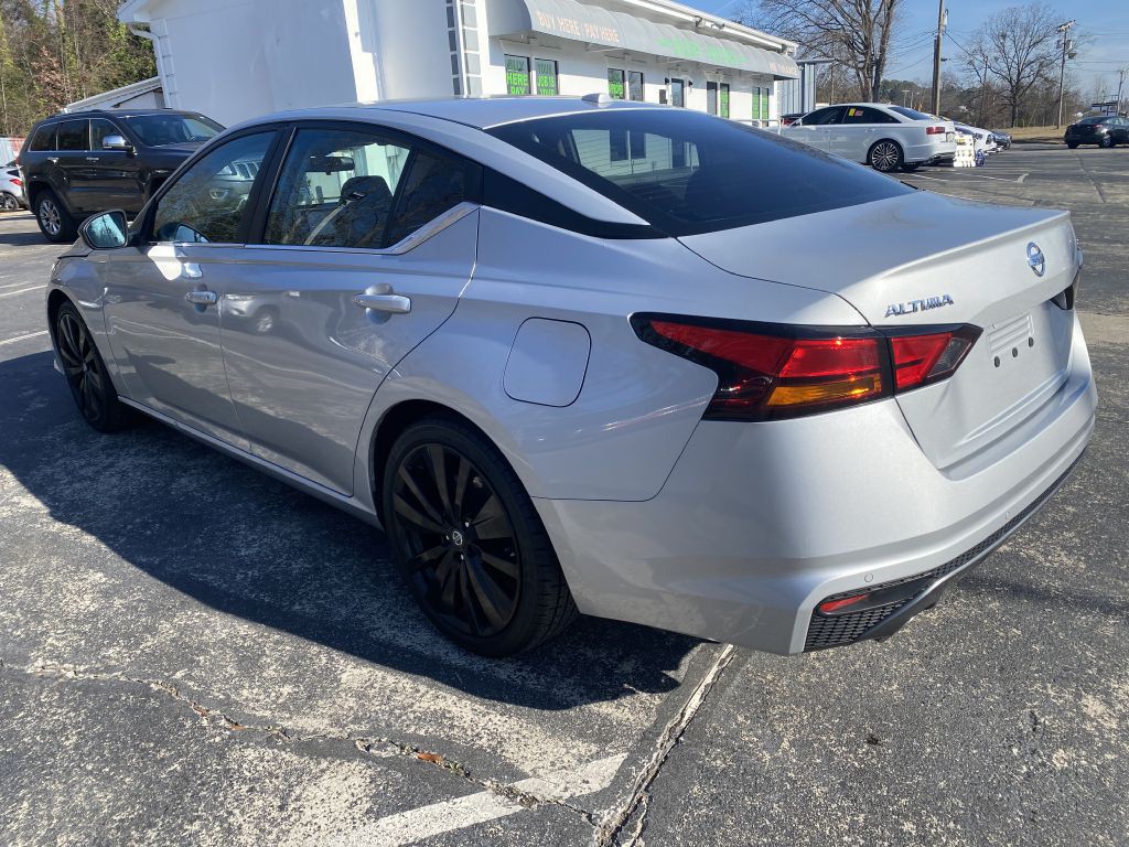 2021 Nissan Altima Image 3