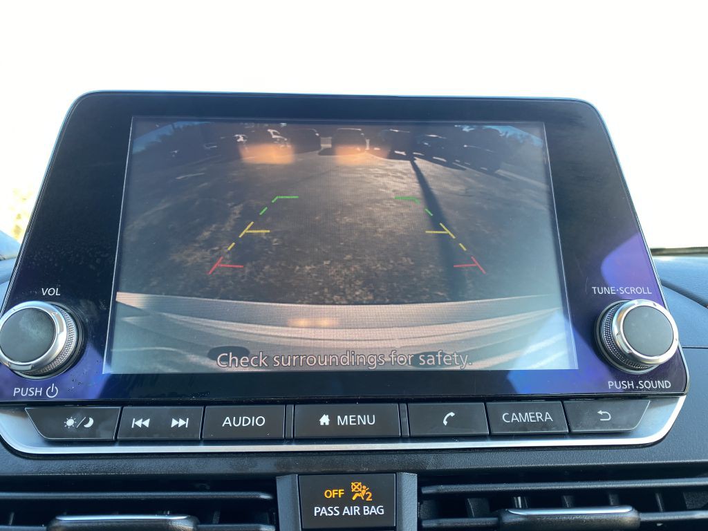 2021 Nissan Altima Image 16