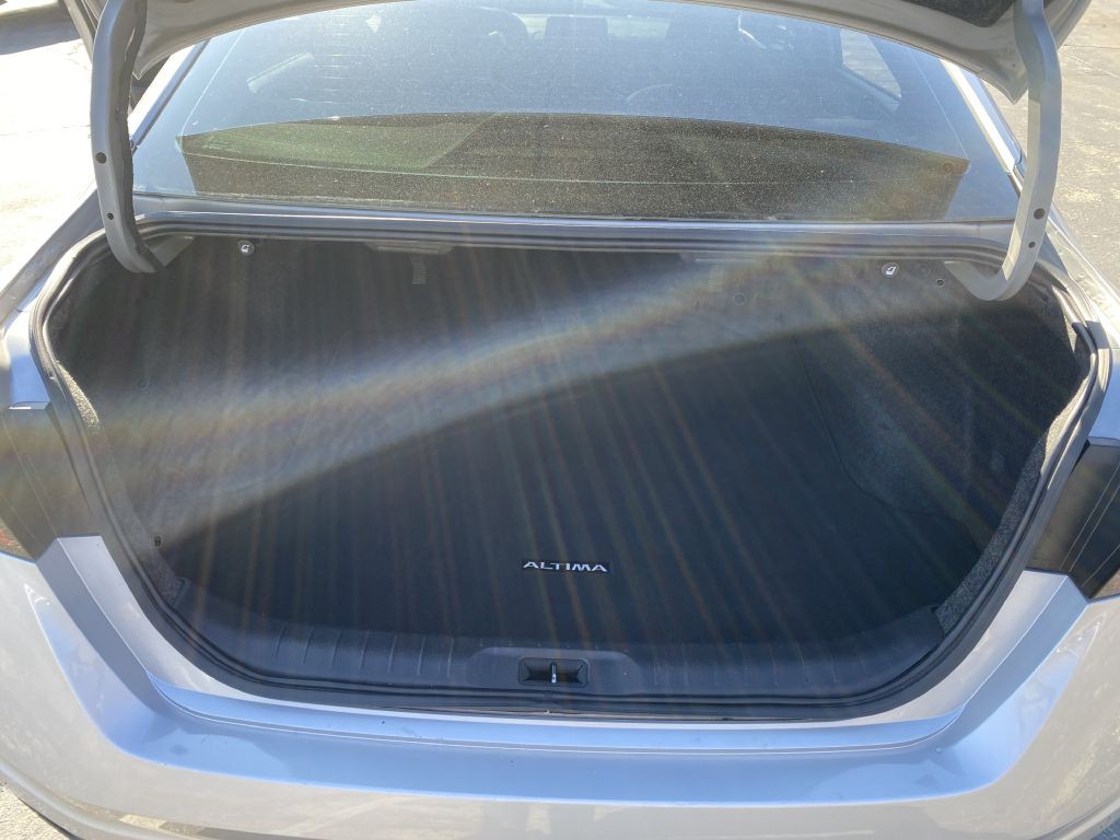 2021 Nissan Altima Image 26