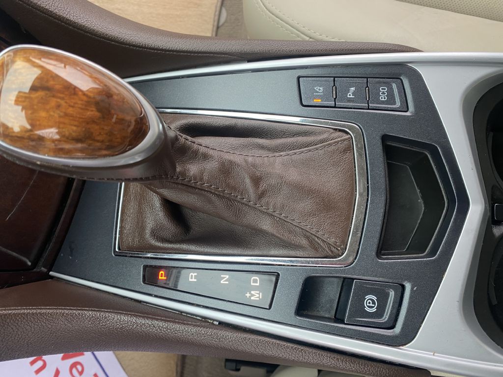 2016 Cadillac SRX Image 18