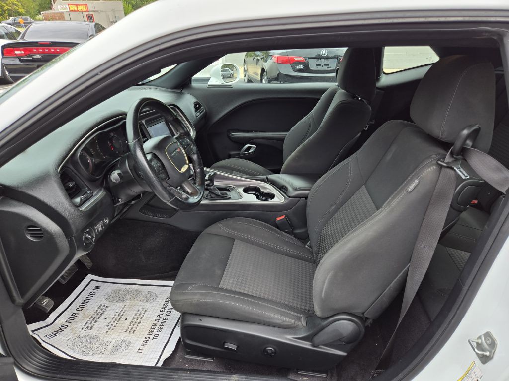 2019 Dodge Challenger Image 11