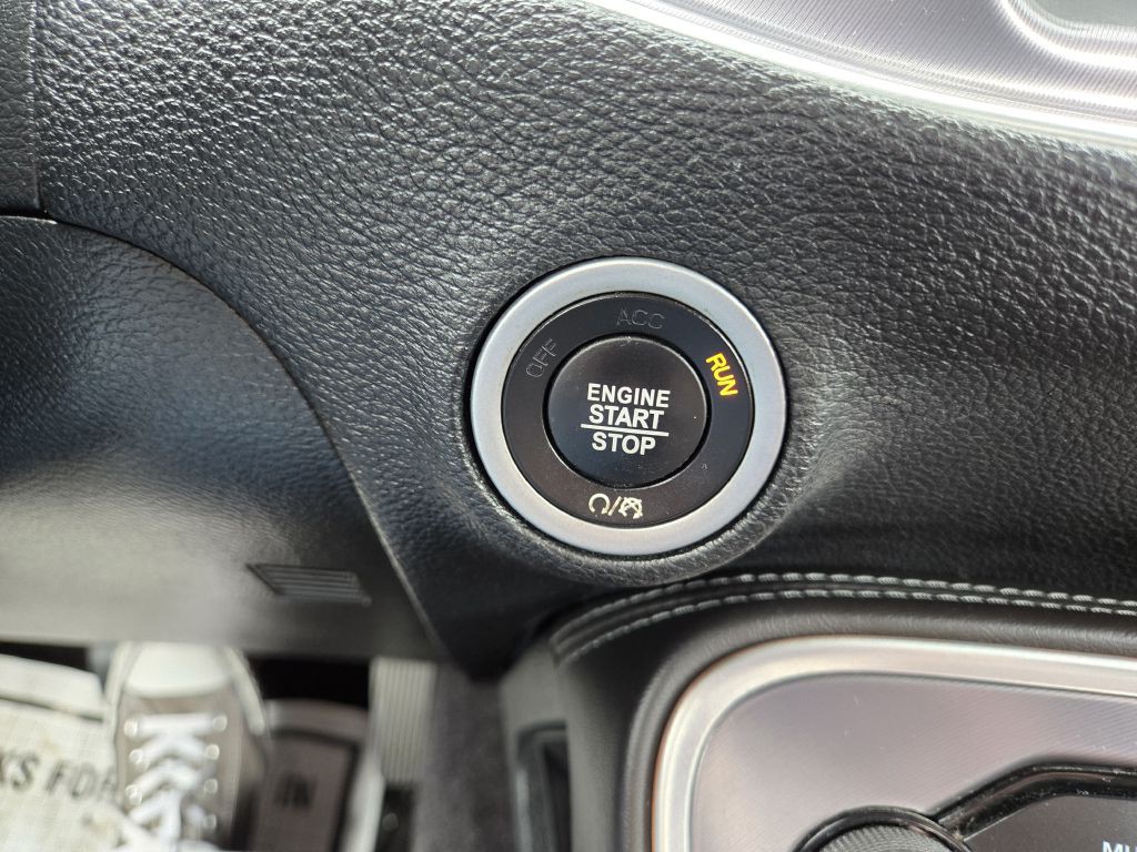 2019 Dodge Challenger Image 22