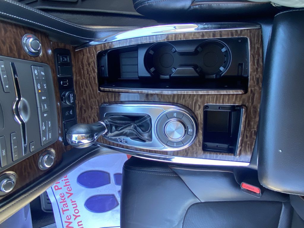 2020 Nissan Armada Image 25