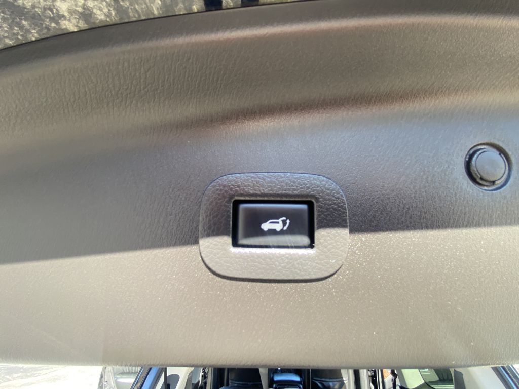 2020 Nissan Armada Image 37