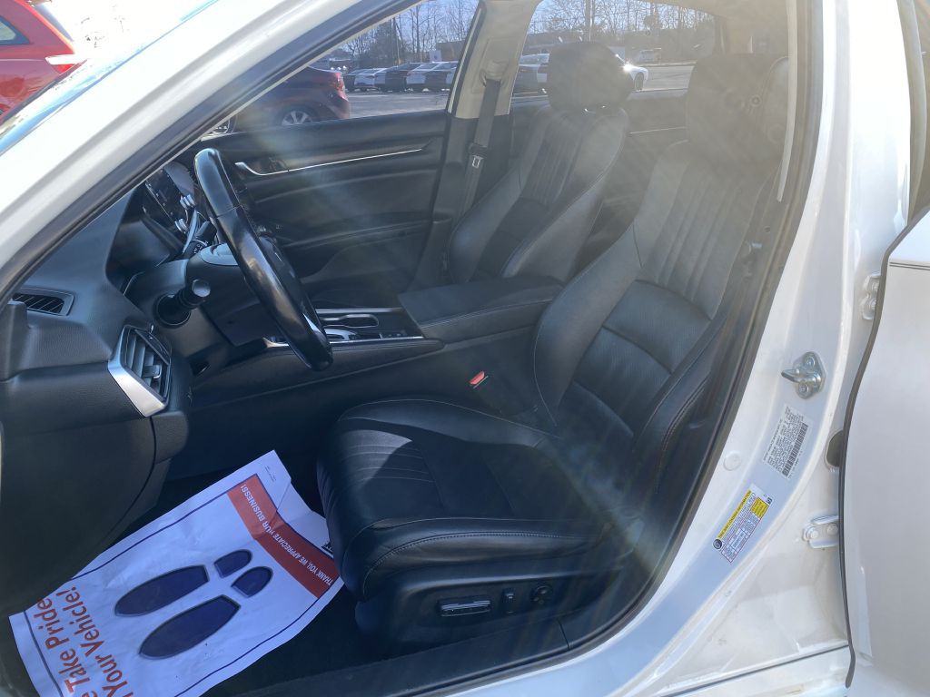 2020 Honda Accord Image 8