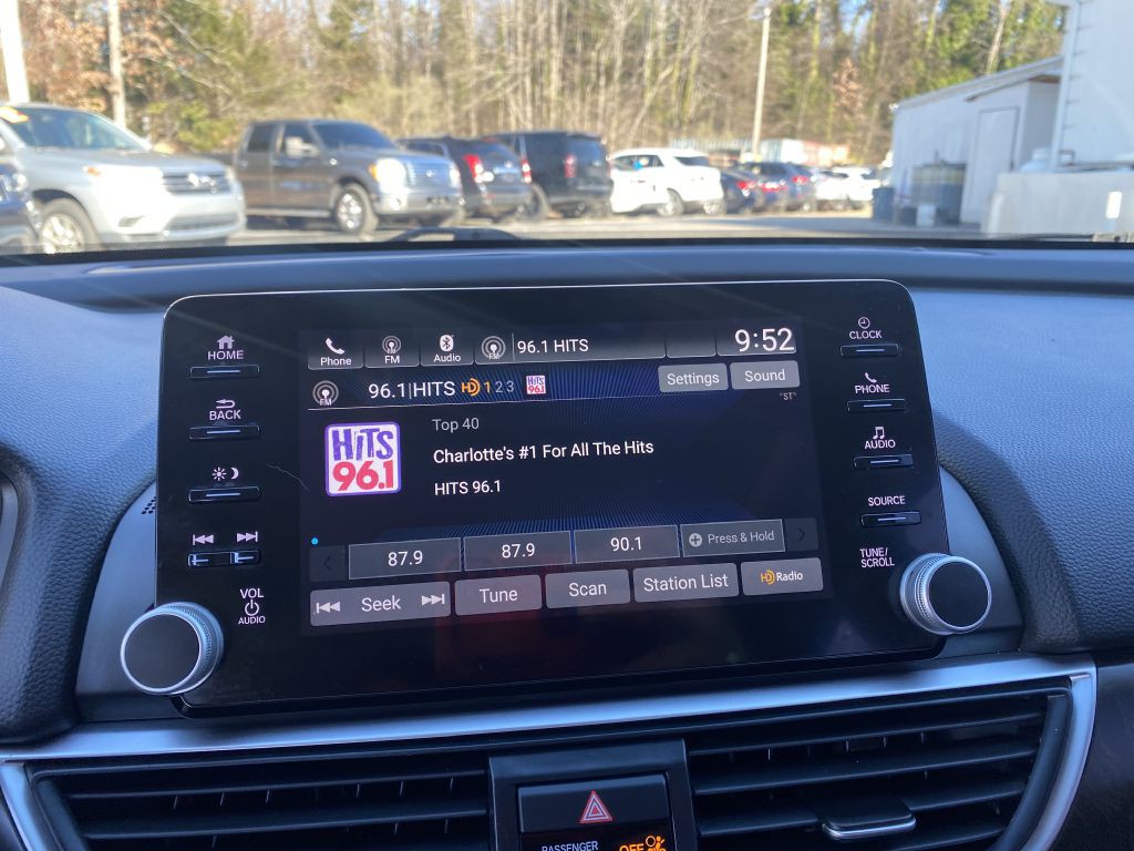 2020 Honda Accord Image 16