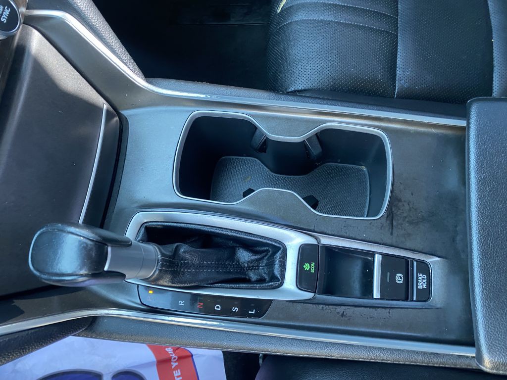 2020 Honda Accord Image 21