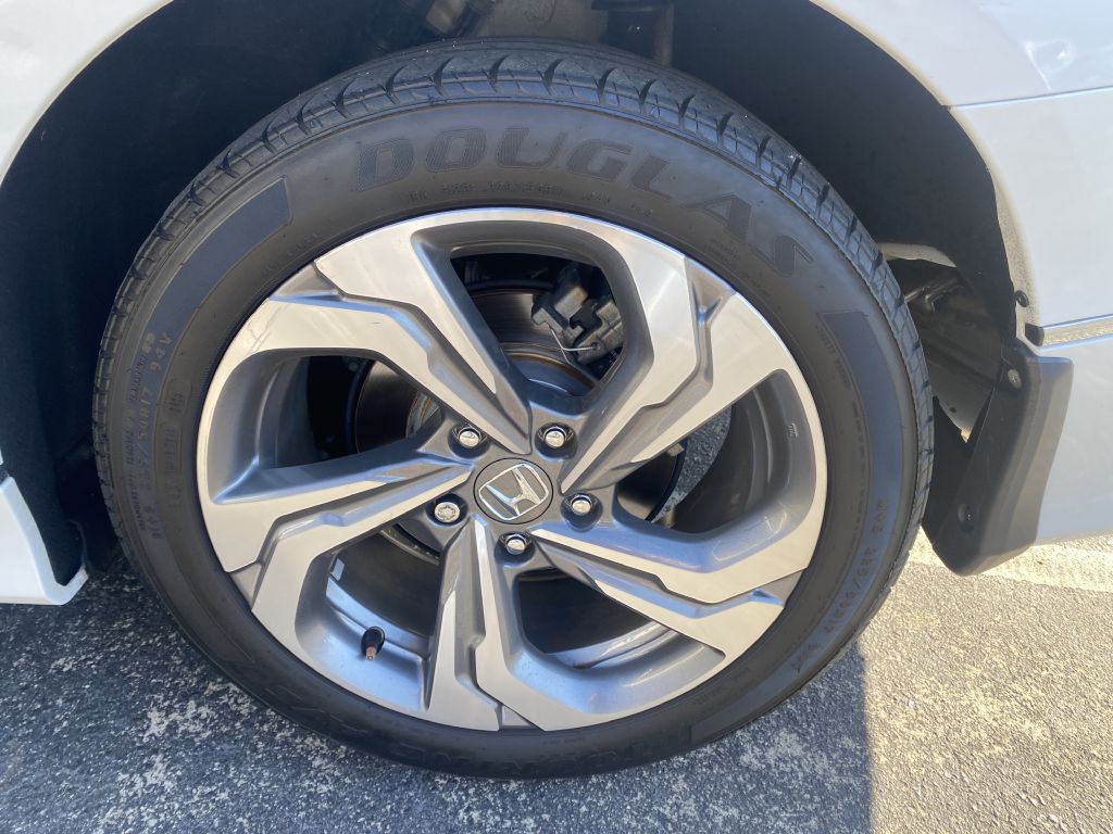 2020 Honda Accord Image 29