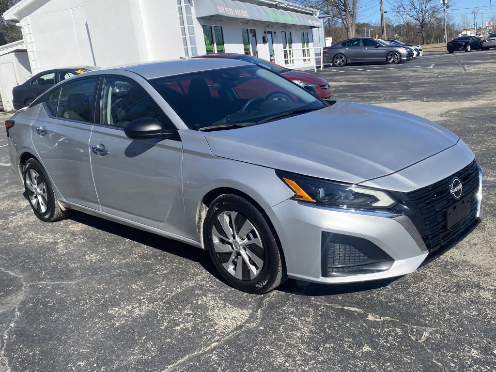 2024 Nissan Altima Image 1