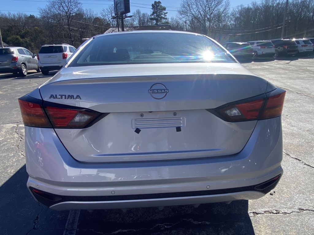 2024 Nissan Altima Image 4