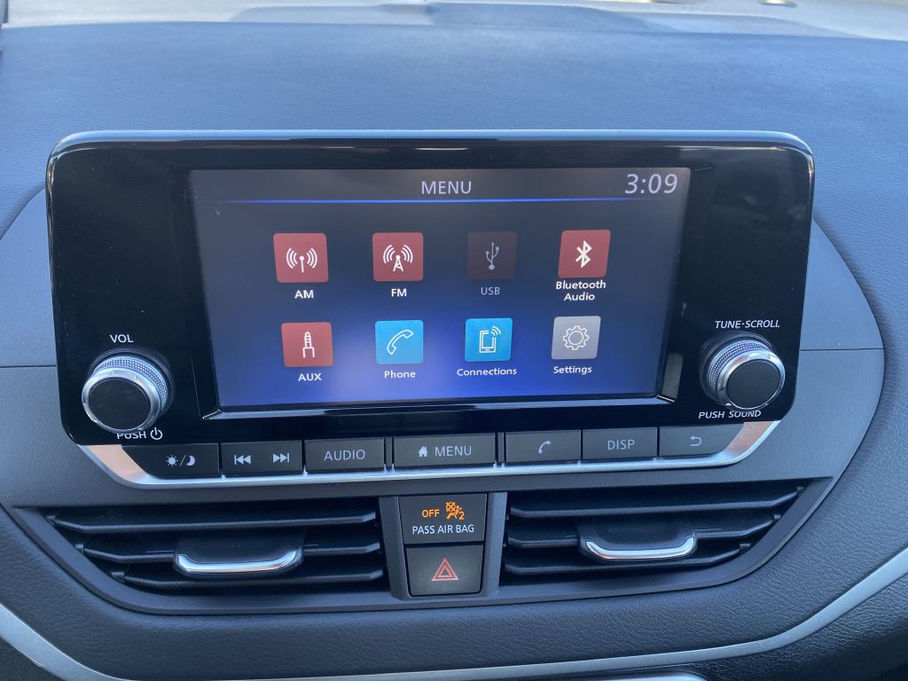 2024 Nissan Altima Image 12