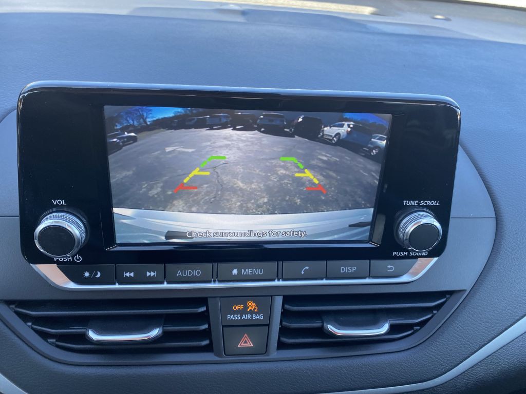 2024 Nissan Altima Image 13