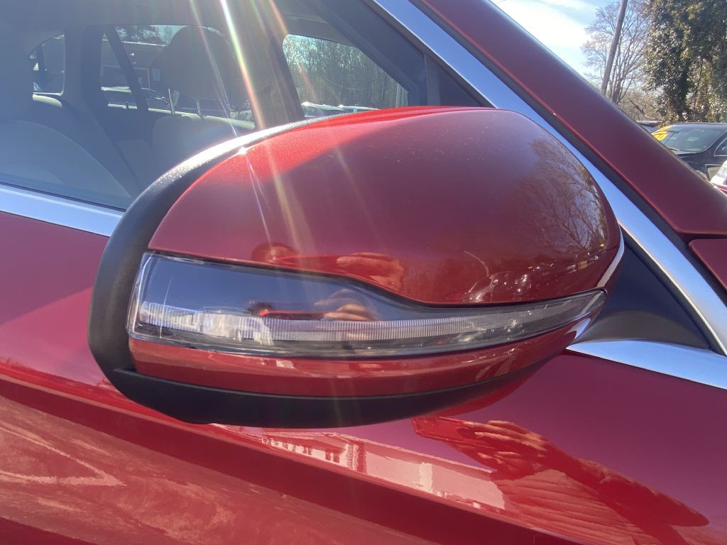 2019 Mercedes-Benz GLC-Class Image 8