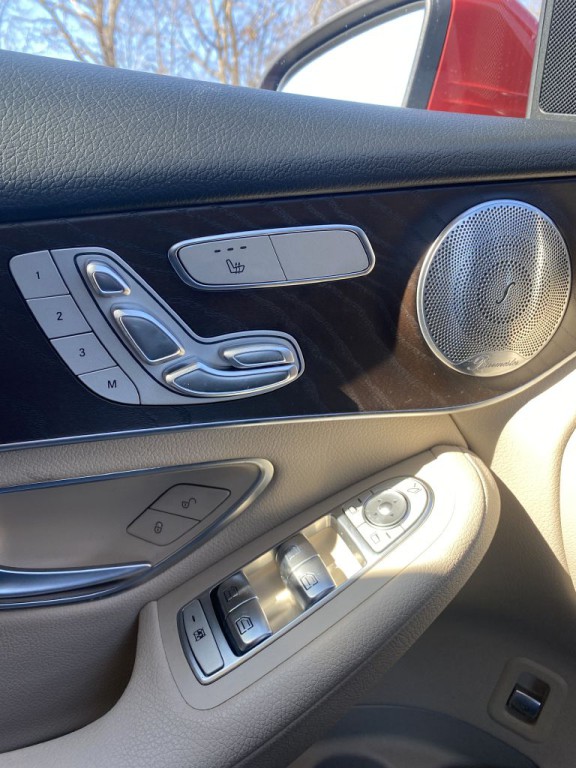 2019 Mercedes-Benz GLC-Class Image 9