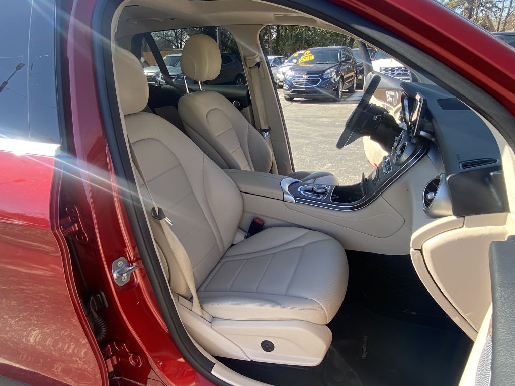 2019 Mercedes-Benz GLC-Class Image 21